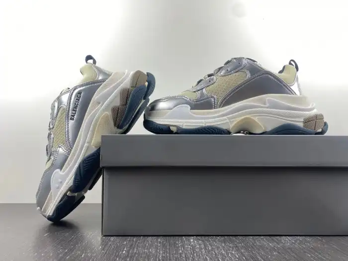 Cheap reps HYPE BLCG TRIPLE S SNEAKER 524039 W2FS2 8106 0129