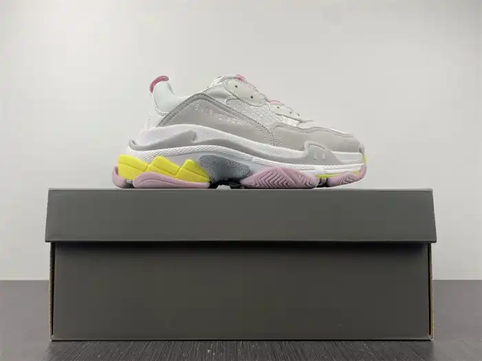 Replica HYPE BLCG TRIPLE S SNEAKER 524039 W2FW4 7541 0129