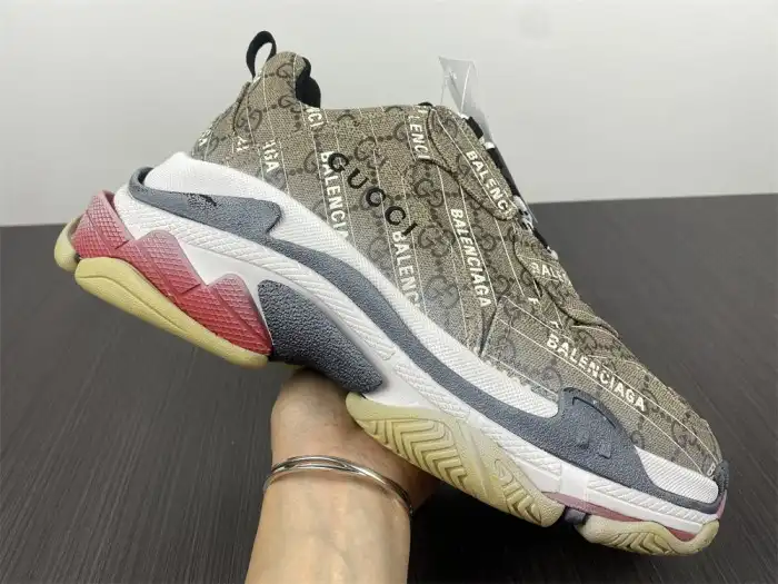 Replica HYPE GUCC*BLCG TRIPLE S SNEAKER 677192 ULZ10 9795 0129