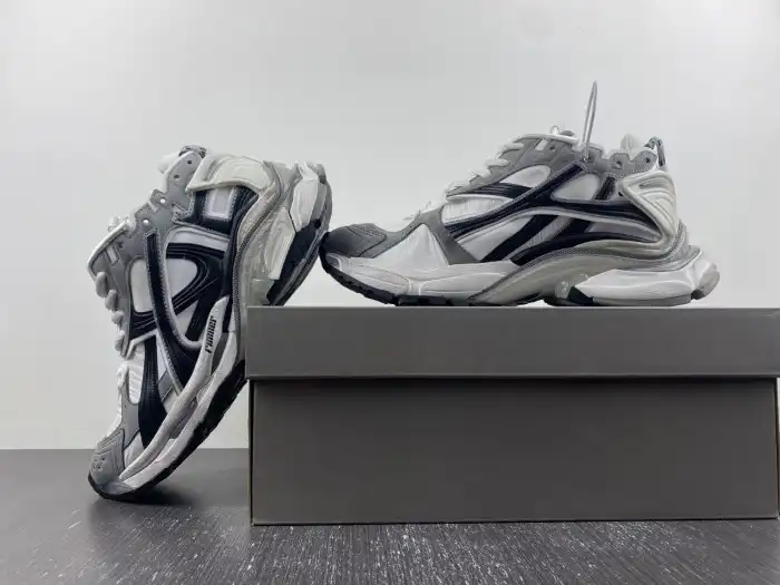 Rep HYPE BLCG RUNNER SNEAKER 772774 W3RNY 9012 0129