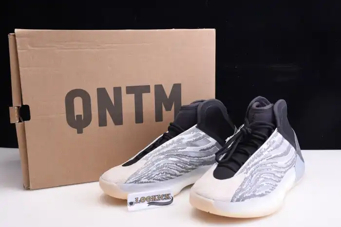 1:1 HYPE Adidas YZY QNTM Yeezy Quantum Q46473 0127