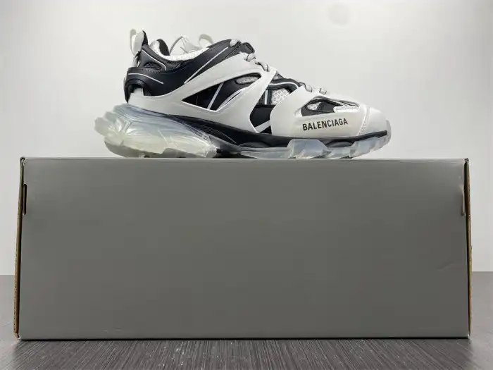 Cheap reps HYPE BLCG TRACK SNEAKER 647741 W3BZ2 9010 0129