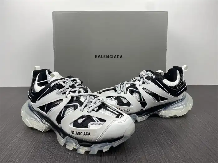 Cheap reps HYPE BLCG TRACK SNEAKER 647741 W3BZ2 9010 0129