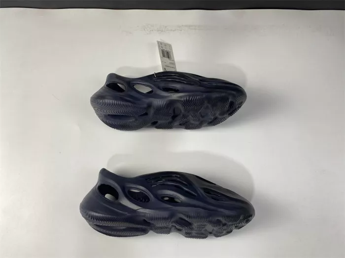 Rep HYPE Adidas Yeezy Foam RNNR Mineral Blue GV7903 0118