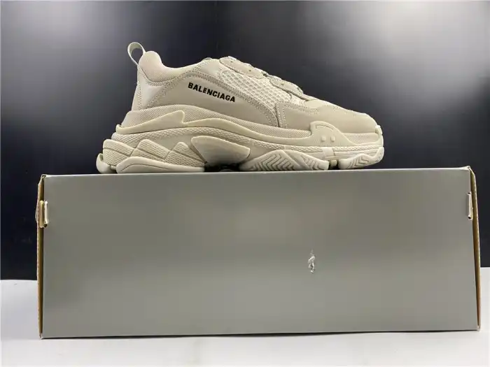 1:1 HYPE BLCG SNEAKER TRIPLE.S.GOMMA 536737 W2FW1 9700 0122