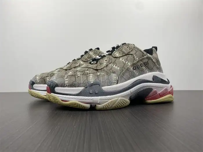 Replica HYPE GUCC*BLCG TRIPLE S SNEAKER 677192 ULZ10 9795 0129