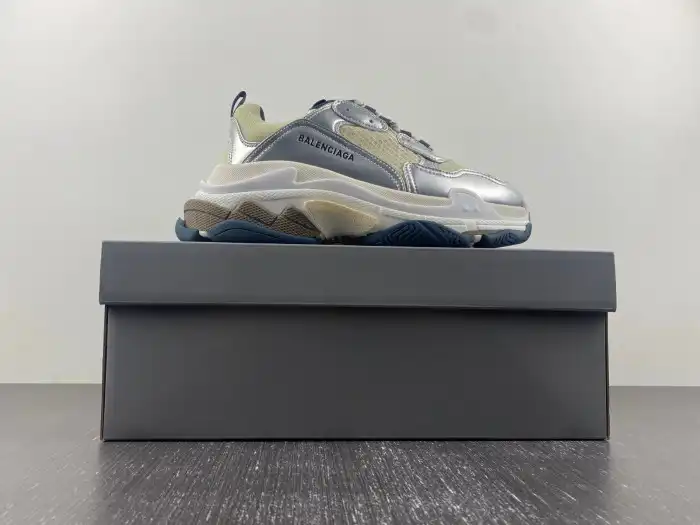 Cheap reps HYPE BLCG TRIPLE S SNEAKER 524039 W2FS2 8106 0129