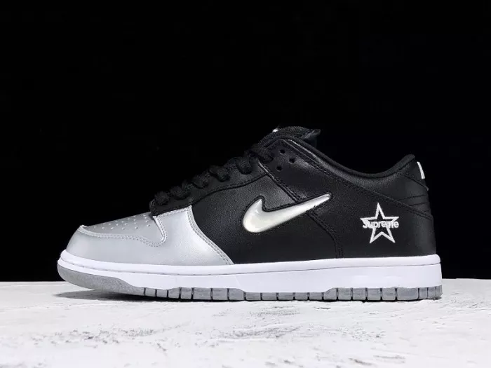 HYPE Nike SB Dunk Low Jewel Swoosh Silver CK3480-001 0114