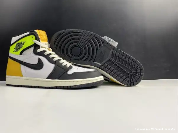 Reps HYPE HIGH 1 'VOLT 555088-118 RETRO AIR GOLD' JORDAN OG 0208