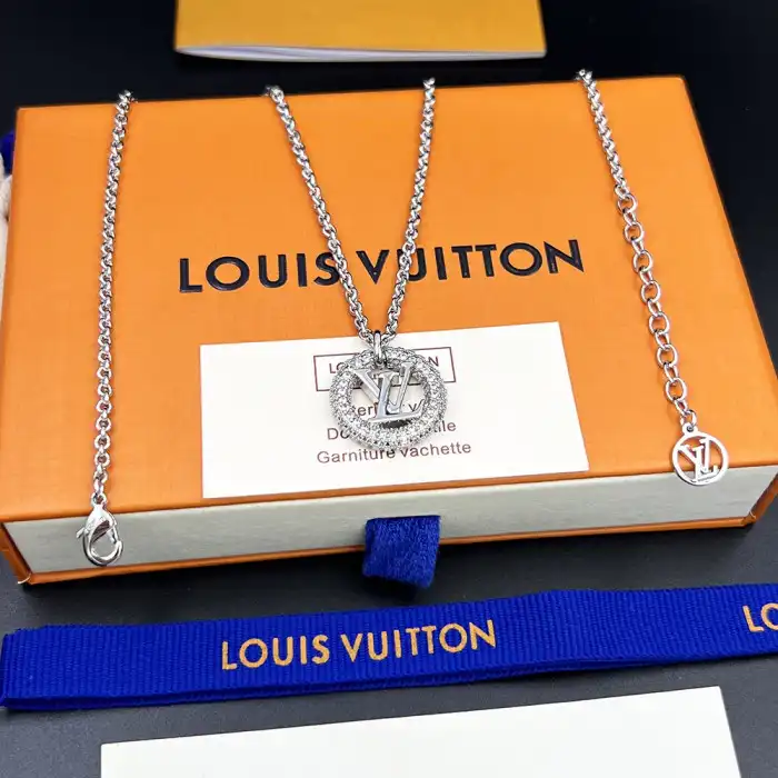 1:1 HYPE LV NECLACE 0201