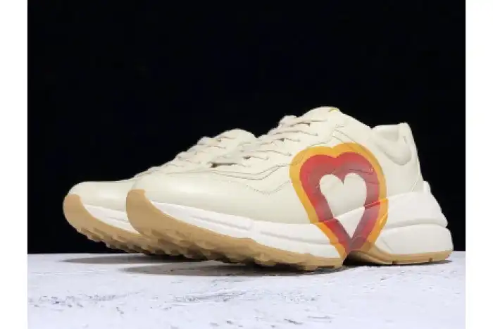 Reps HYPE GUCC RHYTON INTERLOCKING G HEART (W) 550049 DRW00 9022 0202