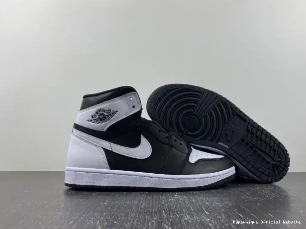 Replica HYPE DZ5485-010 Reverse 1 High Panda Jordan OG Air 0211