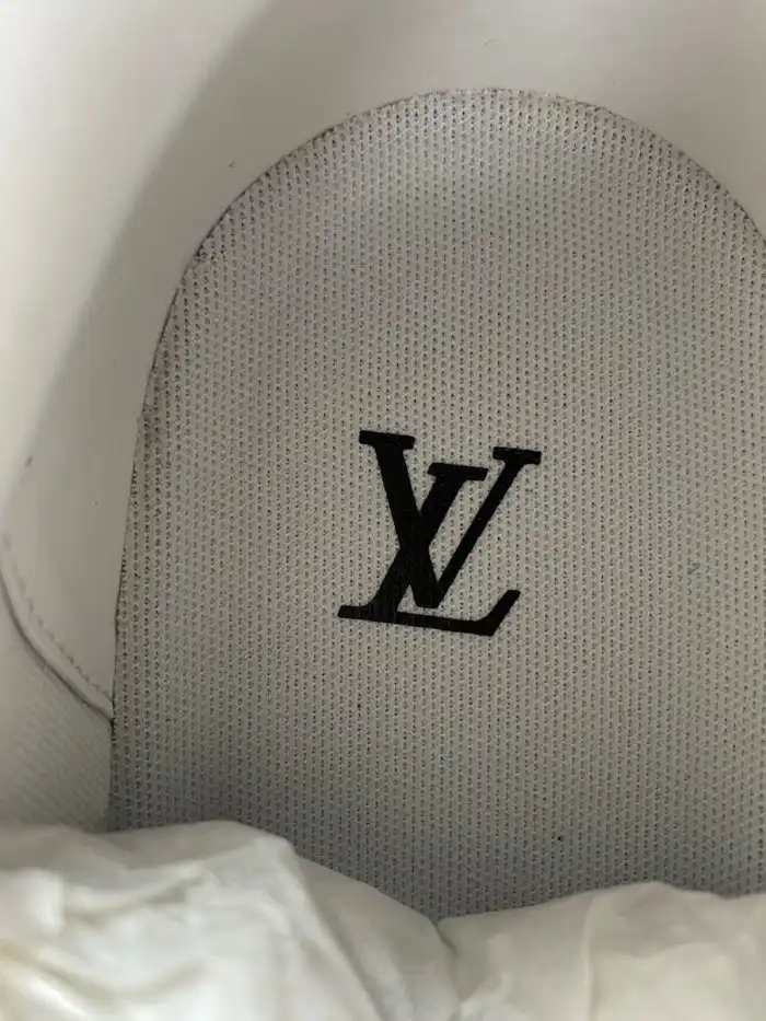 Best reps HYPE LV TRAINER SNEAKER 24121001 0203