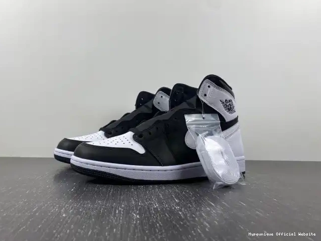 Replica HYPE DZ5485-010 Reverse 1 High Panda Jordan OG Air 0211