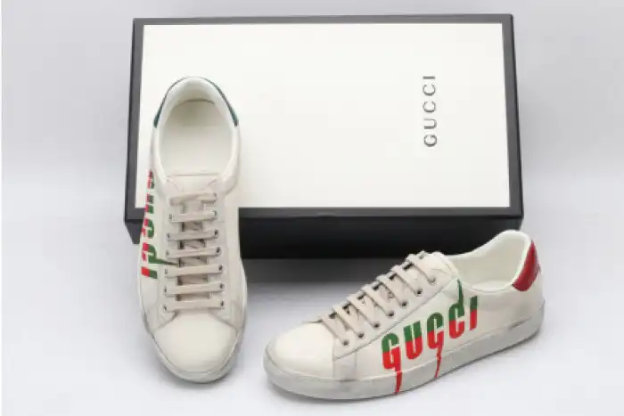 Replica HYPE GUCC ACE EMBROIDERED LOW-TOP SNEAKER 576137 A38V0 9090 0205