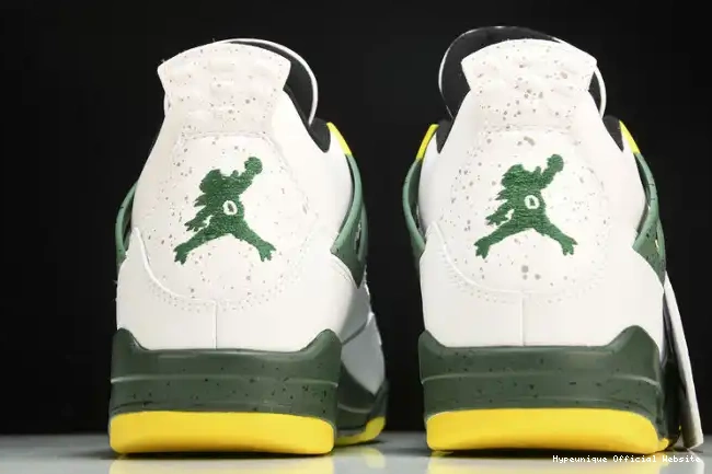 HYPE Retro Ducks Duckman Oregon 257-255275 Jordan 4 0318