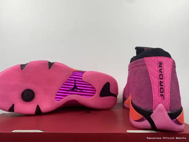 HYPE DH4121-600 (W) Retro Shocking Low Jordan Pink 14 0316