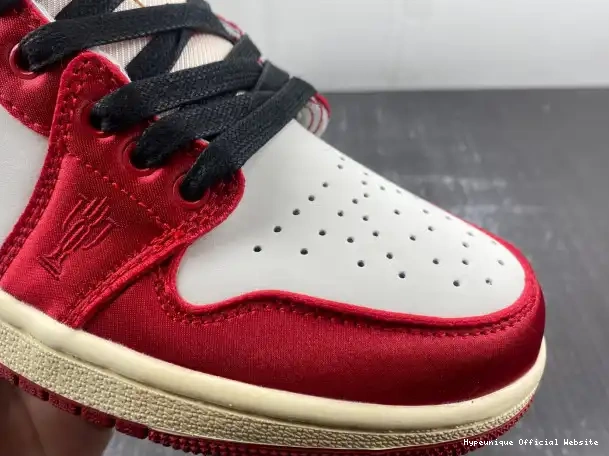 HYPE OG Trophy 1 Air x Jordan FN0432-017 Home Low Room 0318