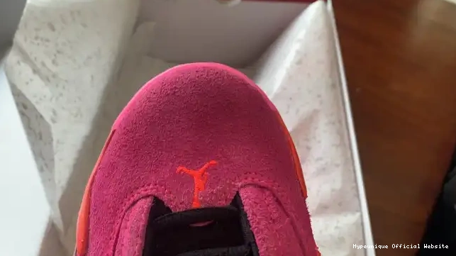 HYPE DH4121-600 (W) Retro Shocking Low Jordan Pink 14 0316