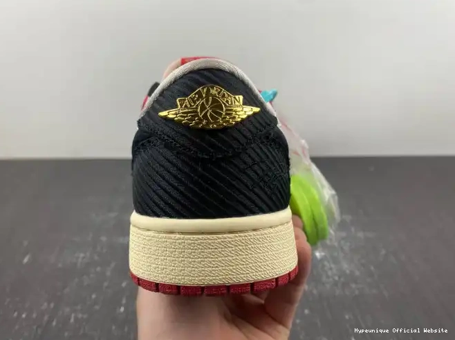 HYPE Home x OG Air Jordan 1 Room Low FN0432-017 Trophy 0317