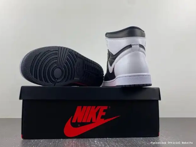 HYPE 1 High Reverse Jordan Air Panda OG DZ5485-010 0316