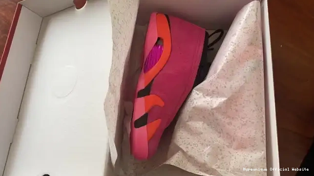 HYPE DH4121-600 (W) Retro Shocking Low Jordan Pink 14 0316