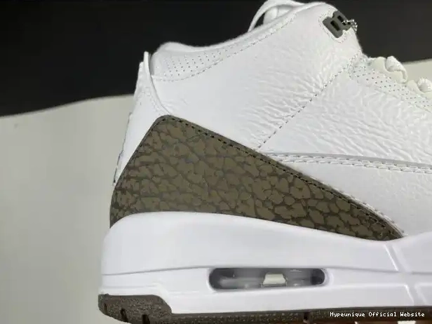 HYPE Retro 136064-122 Air (2018) Jordan 3 Mocha 0317