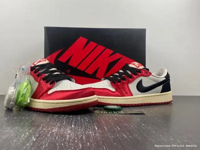 HYPE Home x OG Air Jordan 1 Room Low FN0432-017 Trophy 0317