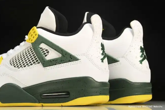 HYPE Retro Ducks Duckman Oregon 257-255275 Jordan 4 0318
