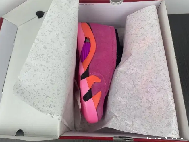 HYPE DH4121-600 (W) Retro Shocking Low Jordan Pink 14 0316